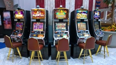 Bet settlement records with game results on empire777
